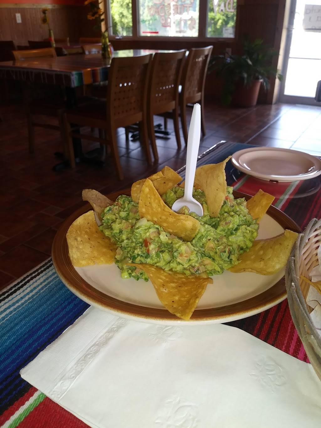 Hacienda Los Gutierrez | restaurant | 640 Gostlin St, Hammond, IN 46327, USA | 2199379902 OR +1 219-937-9902