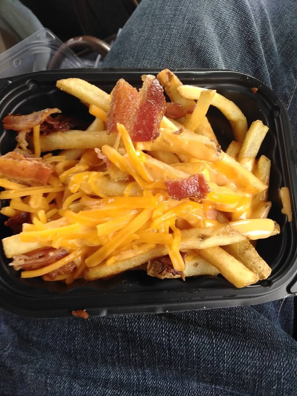 Wendys | restaurant | 1580 E Noble Ave, Visalia, CA 93292, USA | 5597397258 OR +1 559-739-7258