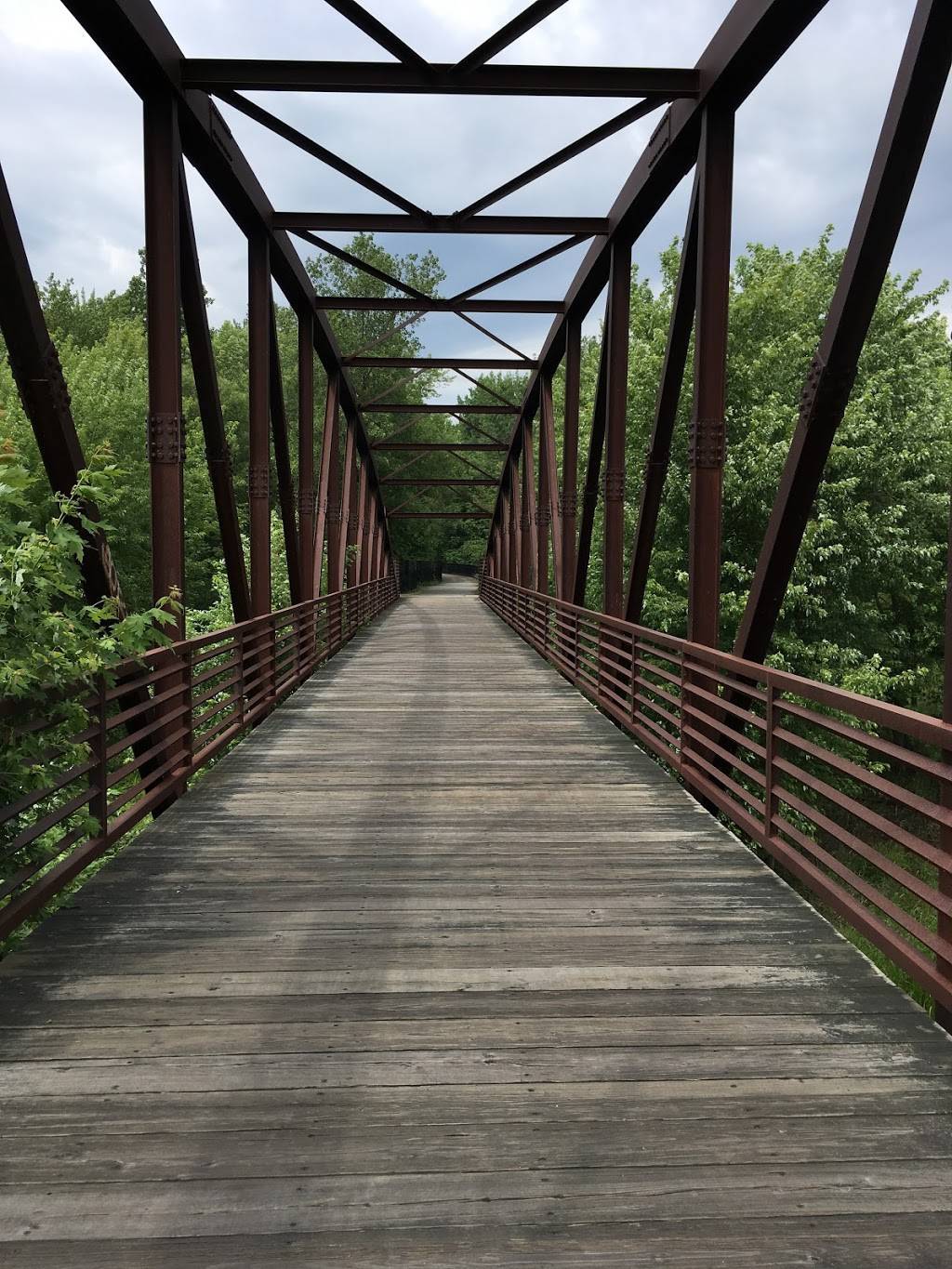 Auer Family/Charlies Boathouse | meal takeaway | 3181 North Ave, Burlington, VT 05408, USA | 8028629840 OR +1 802-862-9840