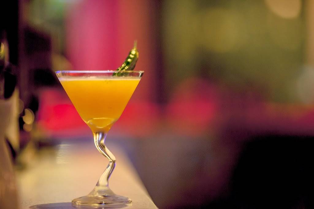 James Place Prime Seafood Sushi | restaurant | 2910 La Jolla Village Dr, La Jolla, CA 92093, USA | 8586387778 OR +1 858-638-7778