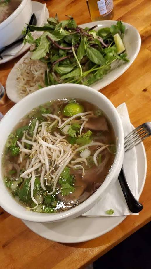 Pho Long Restaurant - South City | restaurant | 2245 S Grand Blvd, St. Louis, MO 63104, USA | 3148334333 OR +1 314-833-4333