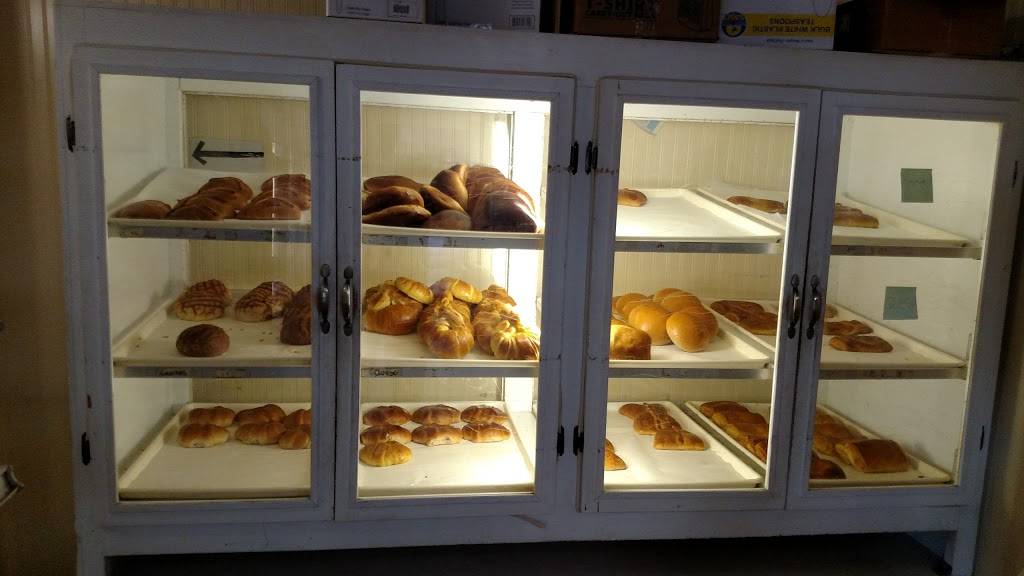 Cuencas Bakery | bakery | 4229 W Montrose Ave, Chicago, IL 60641, USA | 7737775100 OR +1 773-777-5100