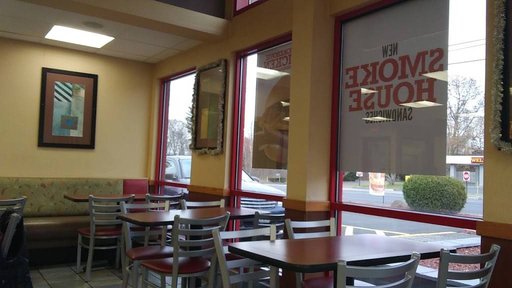 Arbys | restaurant | 789 Wolcott St, Waterbury, CT 06705, USA | 2035742881 OR +1 203-574-2881