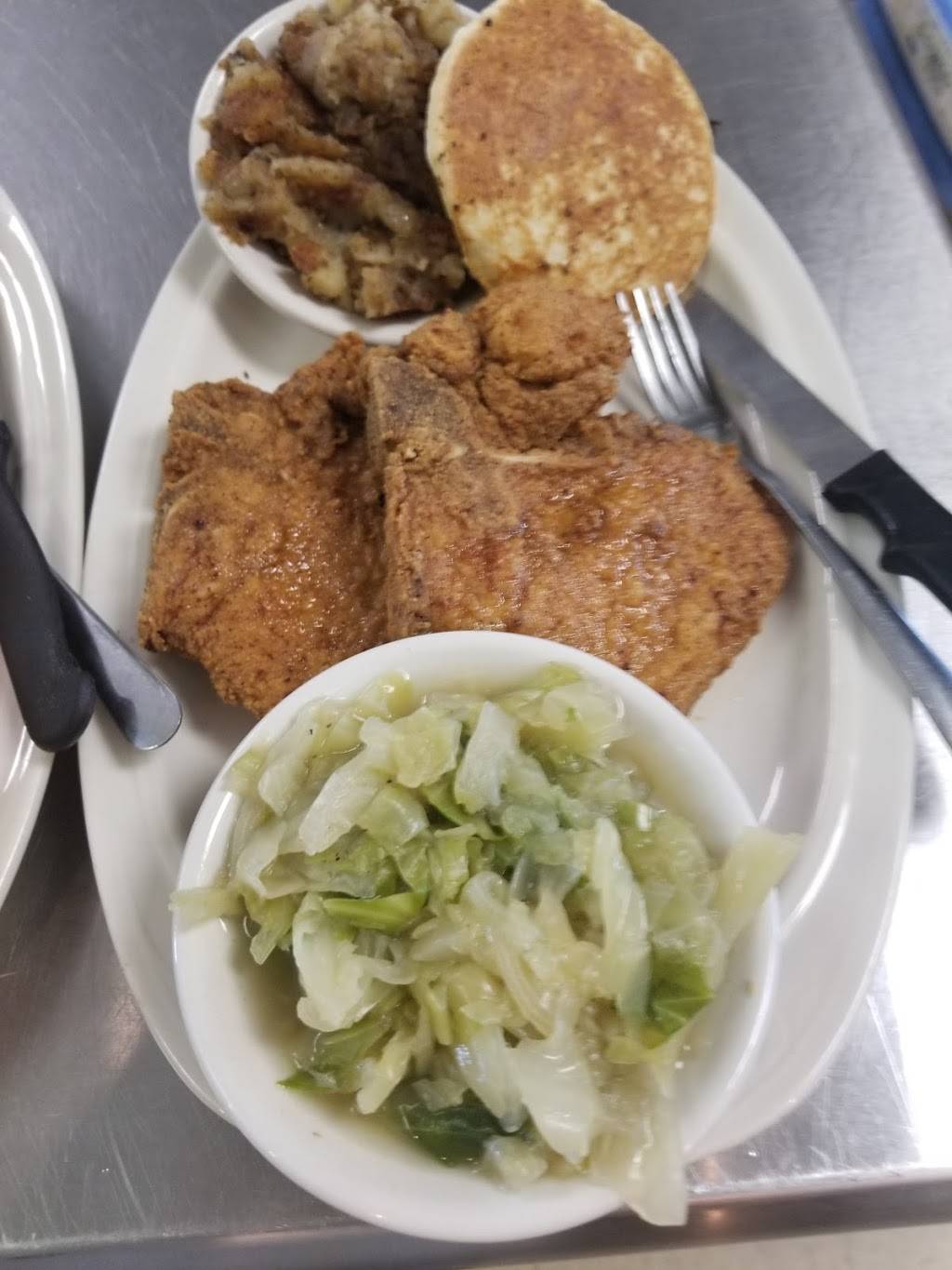 LaCreasia Soulfood Kitchen & Catering | restaurant | 330 College Ave, Rockford, IL 61104, USA | 8154849211 OR +1 815-484-9211