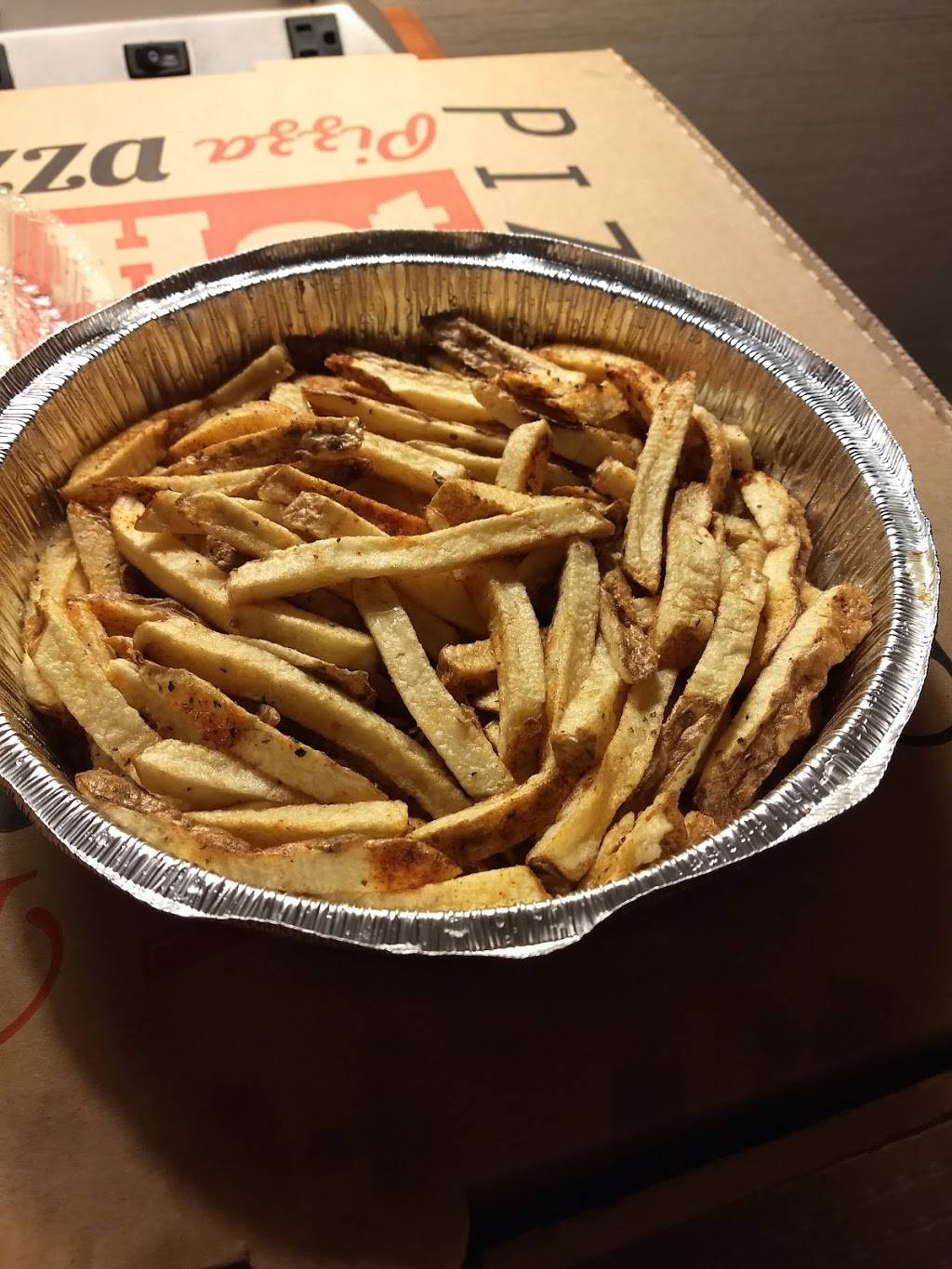 Papa Vs Pizzeria | restaurant | 12 N Main St, Mansfield, PA 16933, USA | 5706622651 OR +1 570-662-2651