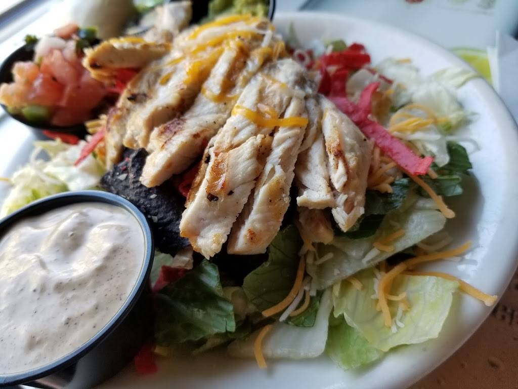 Backyard Grill-Bar | restaurant | 838 E Johnson St, Fond du Lac, WI 54935, USA | 9209249400 OR +1 920-924-9400