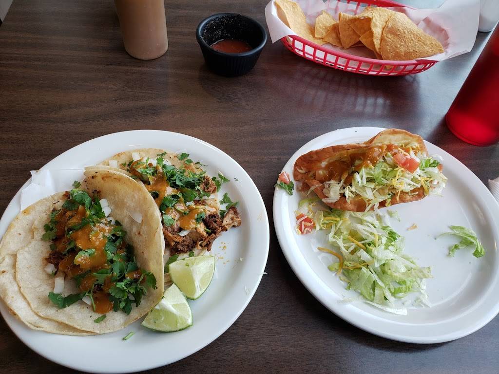 Pollo Express | restaurant | 2501 W Pawnee St, Wichita, KS 67213, USA | 3169419200 OR +1 316-941-9200