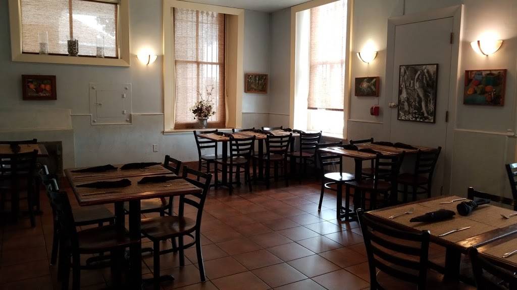 Twelves Grill & Cafe | restaurant | 10 Exchange Pl, West Grove, PA 19390, USA | 6108694020 OR +1 610-869-4020