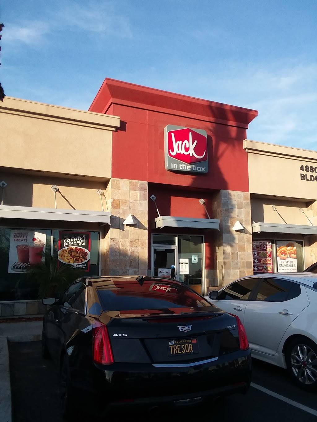 Jack in the Box | restaurant | 4880 South Motor Lane Bldg A, Ontario, CA 91761, USA | 9096052705 OR +1 909-605-2705
