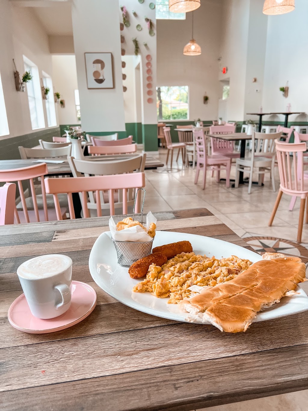 La Taza Clásica | restaurant | 13920 SW 47th St Suite 103, Miami, FL 33175, USA | 3052003580 OR +1 305-200-3580