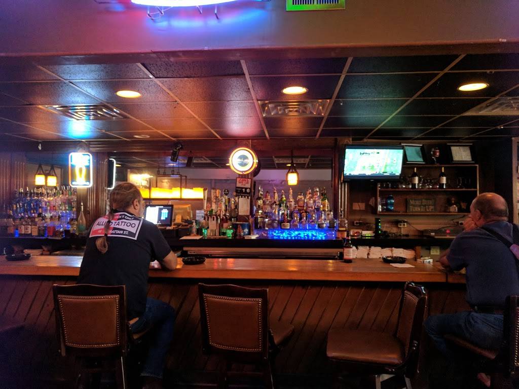 Corner Pocket Tavern | restaurant | 100 E Toledo St, Fremont, IN 46737, USA | 2604959255 OR +1 260-495-9255