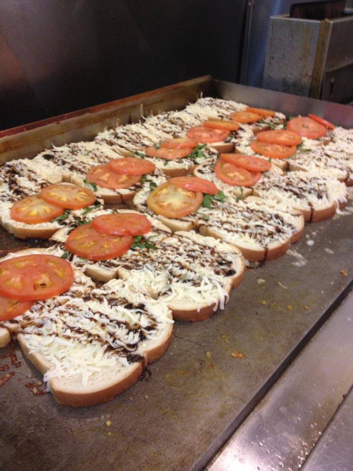 Lil Cheezers | restaurant | Mobile, Louisville, KY 40214, USA | 5029393972 OR +1 502-939-3972