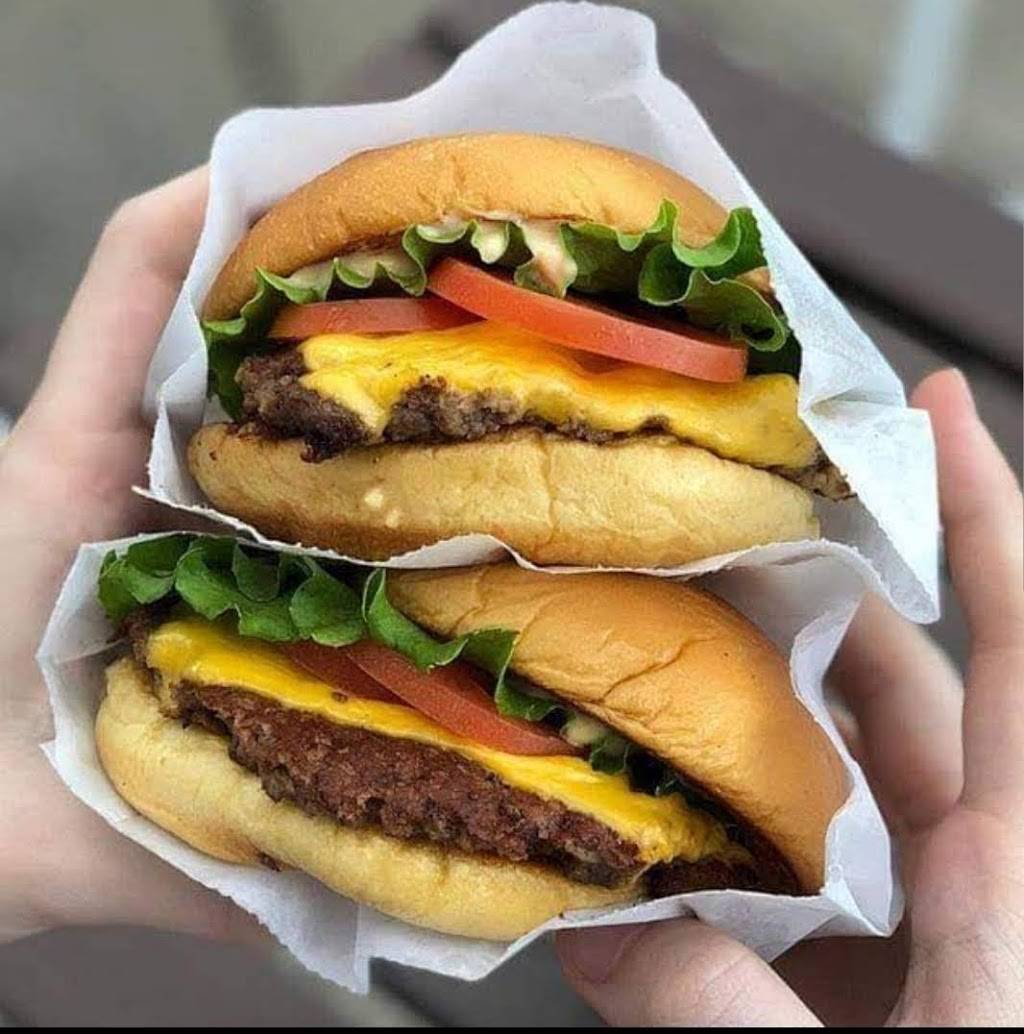 Shake Shack | restaurant | 795 Haddonfield Rd, Cherry Hill, NJ 08002, USA | 8563829870 OR +1 856-382-9870