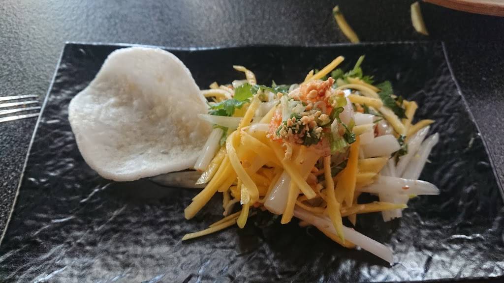 Oh Basil | restaurant | 1910 St Laurent Blvd, Ottawa, ON K1G 1A4, Canada | 6135213301 OR +1 613-521-3301