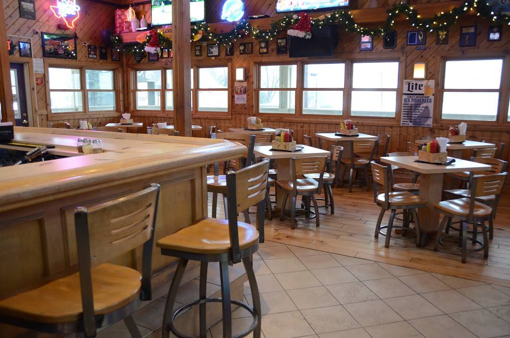 Curlys Waterfront Sports Bar & Grill | restaurant | W272N2696 Lakeview Blvd, Pewaukee, WI 53072, USA | 2626914243 OR +1 262-691-4243