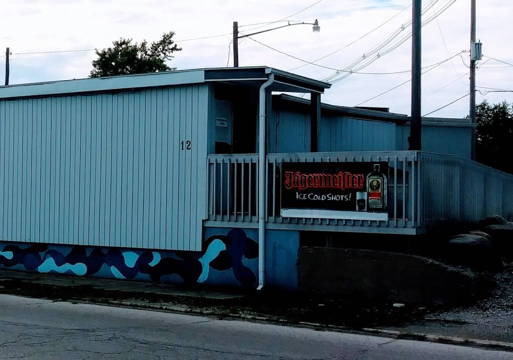 Trails Hideout | restaurant | 12 McKinley Ave, Frankfort, IN 46041, USA | 7656014014 OR +1 765-601-4014