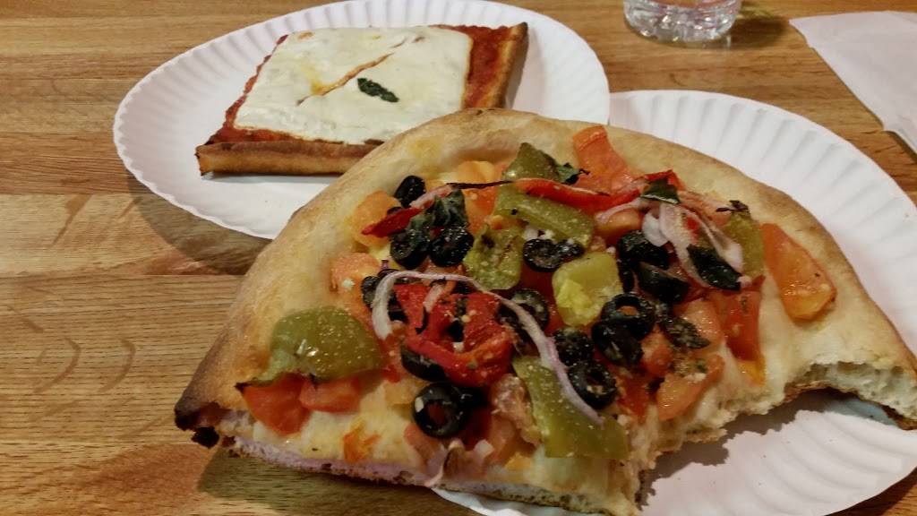 Joes Pizzeria | restaurant | 876 Broadway, Bayonne, NJ 07002, USA | 2014376677 OR +1 201-437-6677