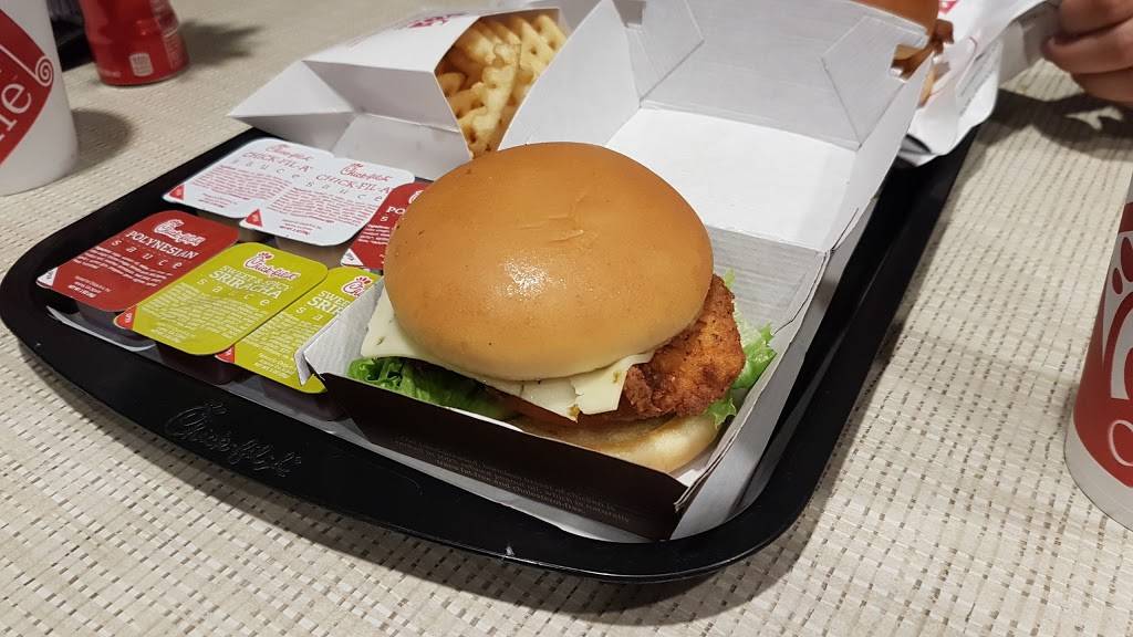 Chick-fil-A | restaurant | 2 Winston Plaza, Melrose Park, IL 60160, USA | 7083452399 OR +1 708-345-2399