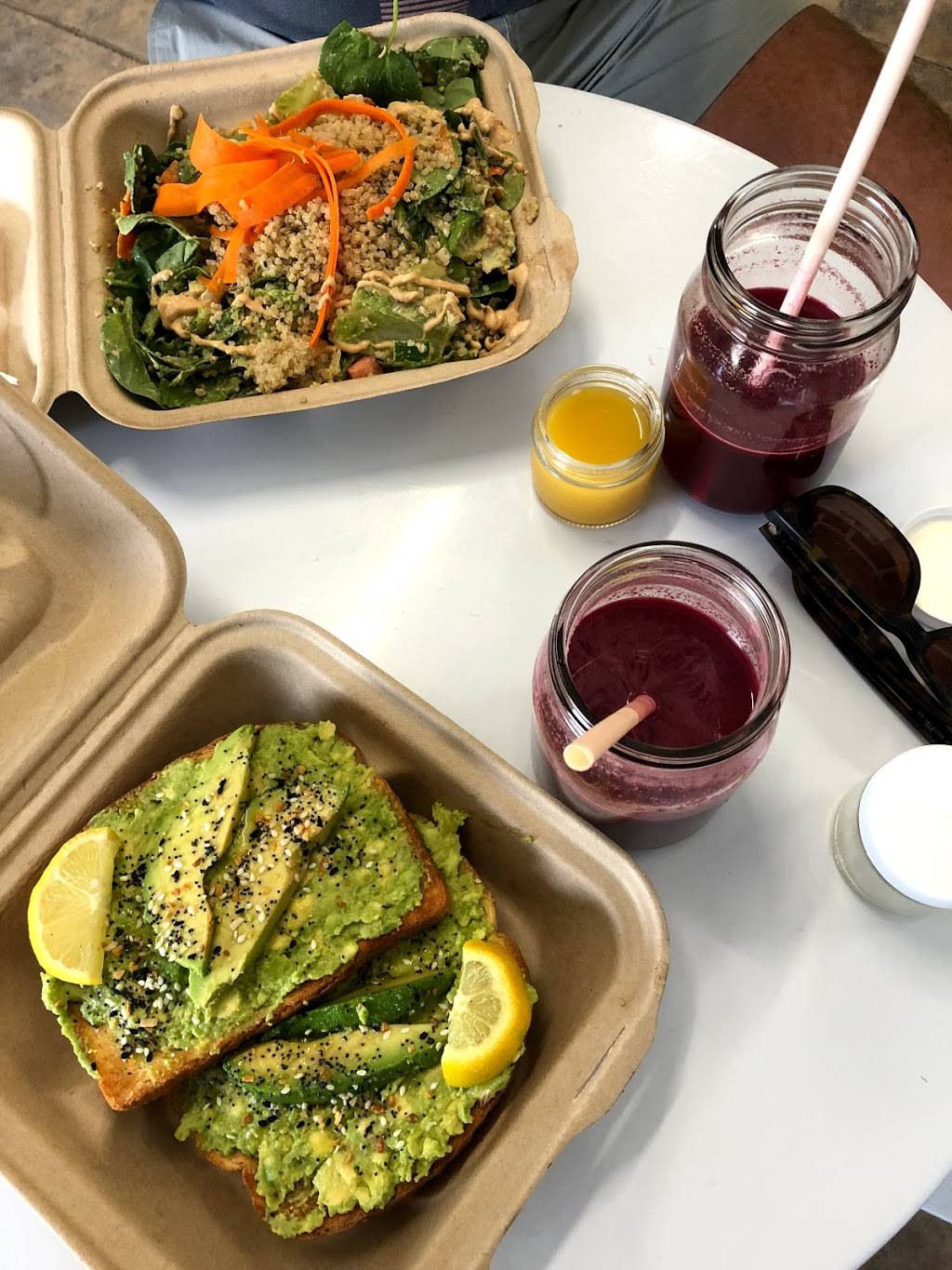 Gratitude Watersports Cafe | cafe | 103100 Overseas Hwy, Key Largo, FL 33037, USA | 3056999419 OR +1 305-699-9419