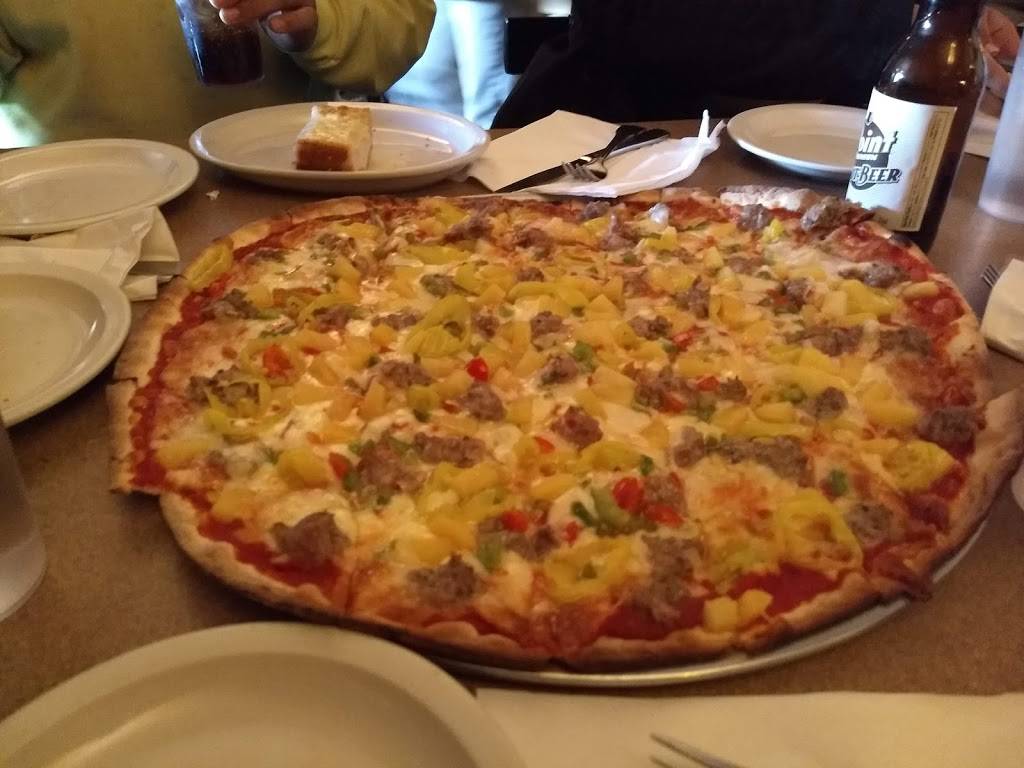 Lisas Pizzeria | restaurant | 2961 N Oakland Ave, Milwaukee, WI 53211, USA | 4143326360 OR +1 414-332-6360