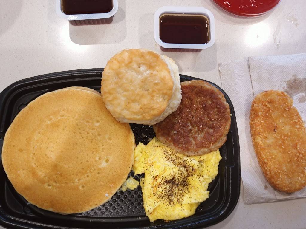 McDonalds | cafe | 545 N Hillside St, Wichita, KS 67214, USA | 3166864575 OR +1 316-686-4575