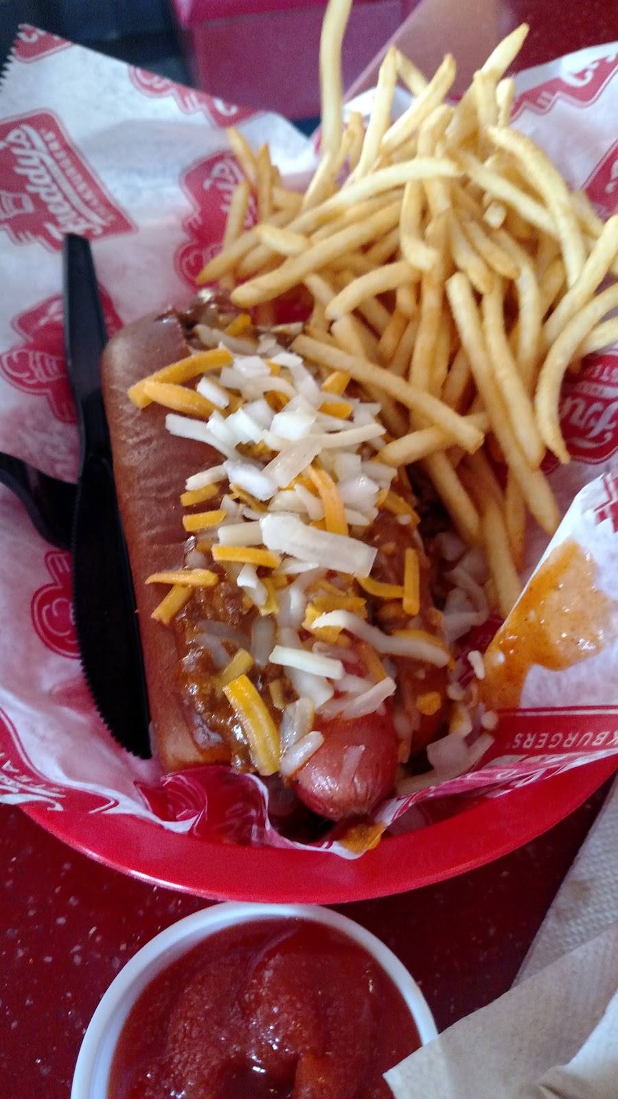 Freddys Frozen Custard & Steakburgers | restaurant | 9311 E 71st St, Tulsa, OK 74133, USA | 9182499991 OR +1 918-249-9991