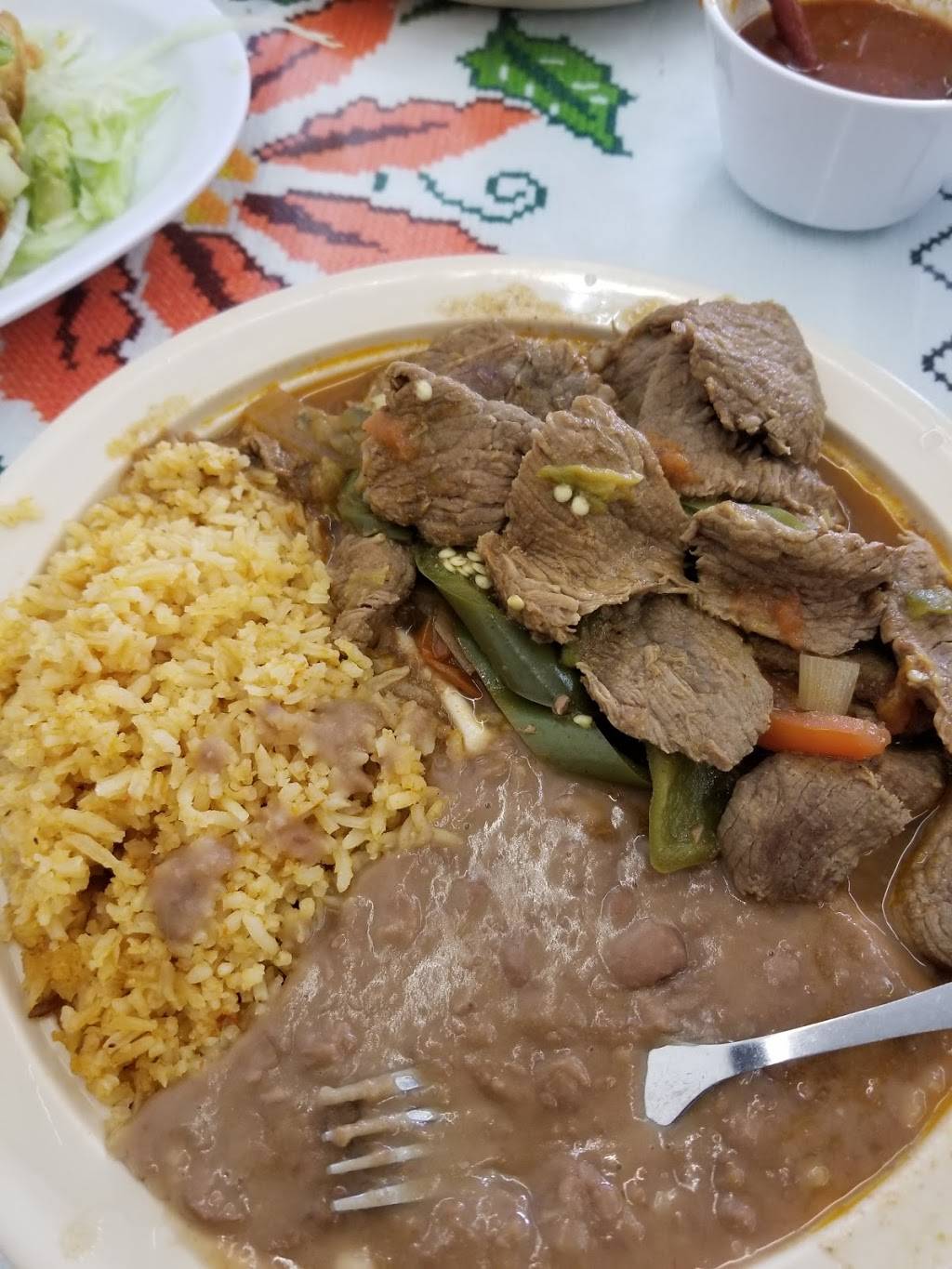 Socorros Restaurant | restaurant | 14657 Victory Blvd, Van Nuys, CA 91411, USA | 8189081682 OR +1 818-908-1682