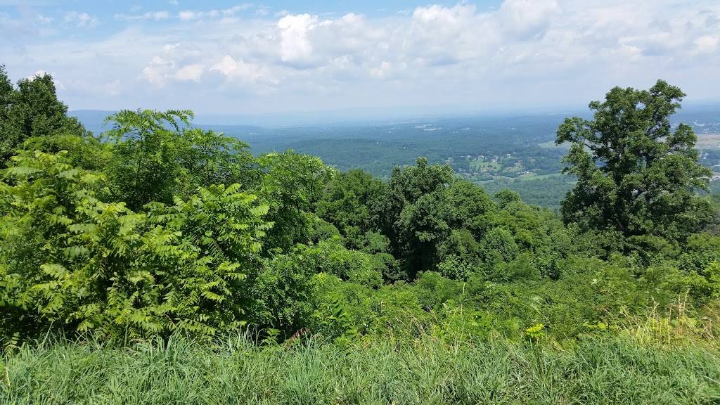 Rivers West Bar BQ Llc | restaurant | 210 S Shenandoah Ave, Front Royal, VA 22630, USA | 5714369263 OR +1 571-436-9263