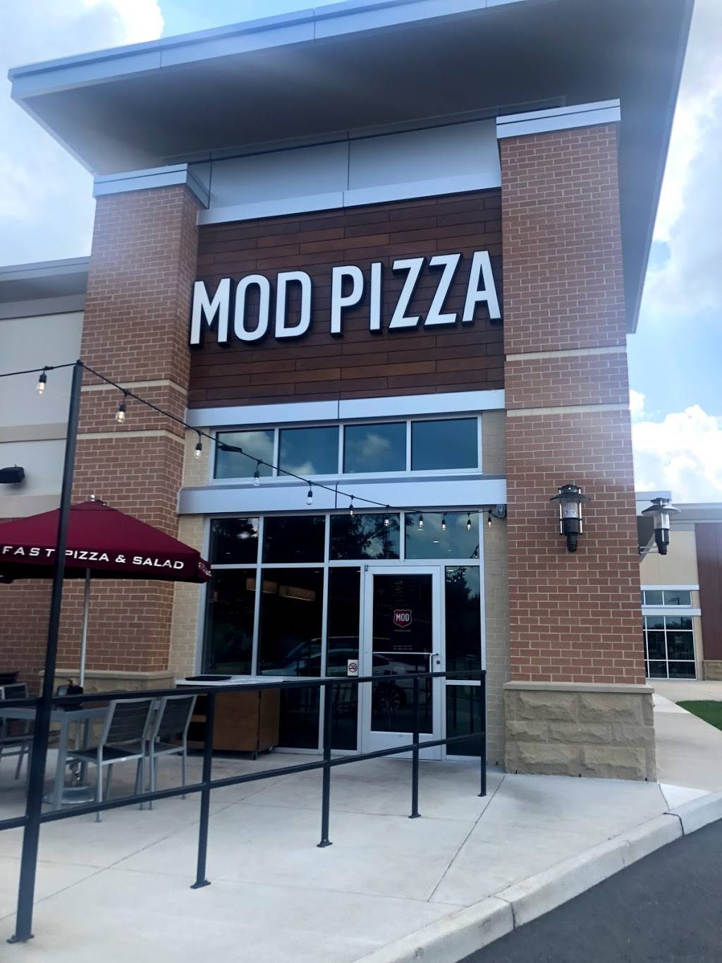 MOD Pizza | restaurant | 5466 Wyndham Forest Dr, Glen Allen, VA 23059, USA | 8042150974 OR +1 804-215-0974