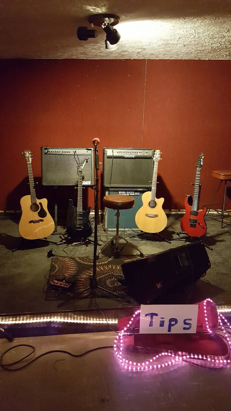 Darcys Pub and Grub | restaurant | 3746 W 12th St, Erie, PA 16505, USA | 8148380509 OR +1 814-838-0509