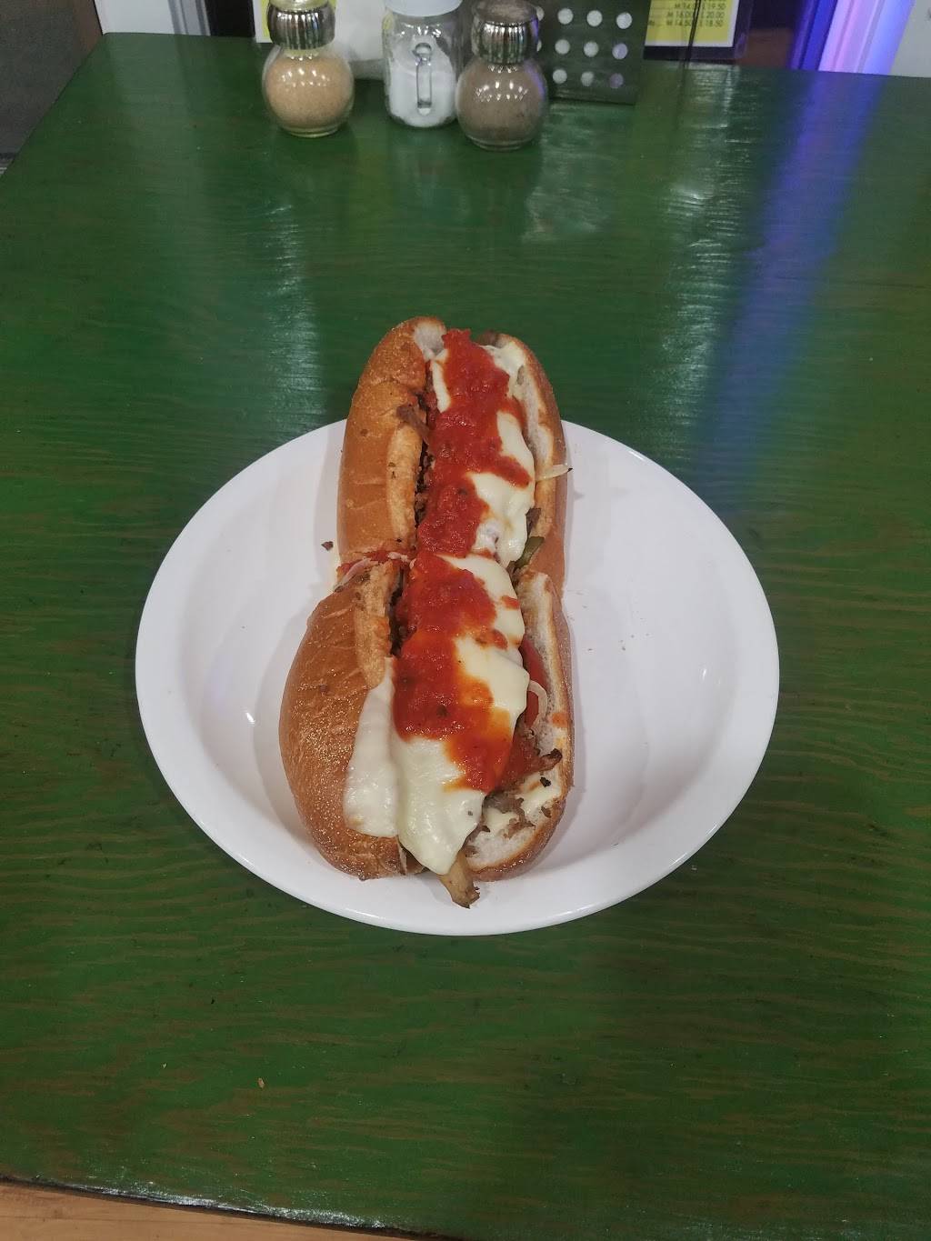 Delizias Pizza | restaurant | 98 Seafarers Village Rd, Millsboro, DE 19966, USA | 3029450111 OR +1 302-945-0111