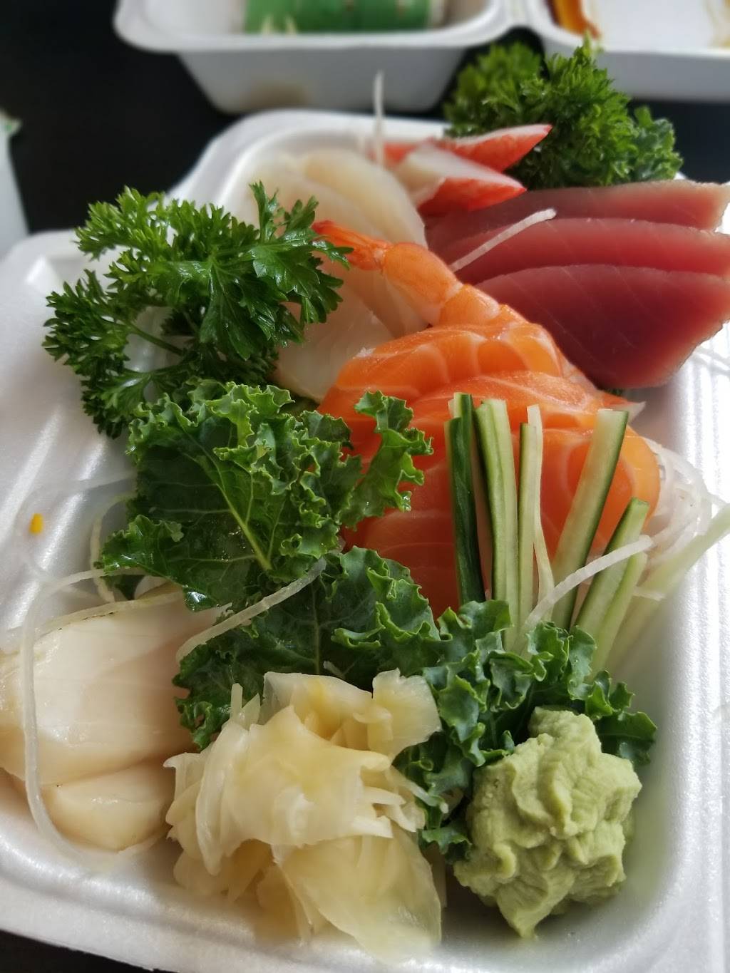 Sushi Kira | restaurant | 67 Roncesvalles Ave, Toronto, ON M6R 2K6, Canada | 6473585472 OR +1 647-358-5472