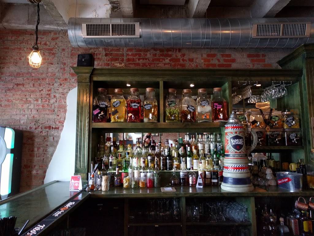 District. Pour House + Kitchen | restaurant | 7122 Wornall Rd, Kansas City, MO 64114, USA | 8163330799 OR +1 816-333-0799