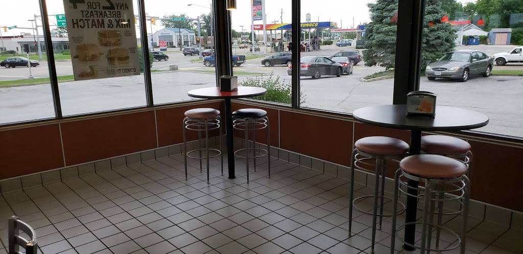 Hardees | restaurant | 36900 Vine St, Willoughby, OH 44094, USA | 4409539722 OR +1 440-953-9722