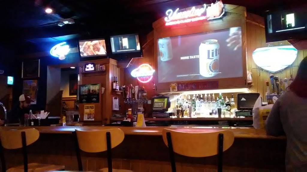 Buffalo Wild Wings | restaurant | 1900 Brown St, Dayton, OH 45409, USA | 9372229464 OR +1 937-222-9464