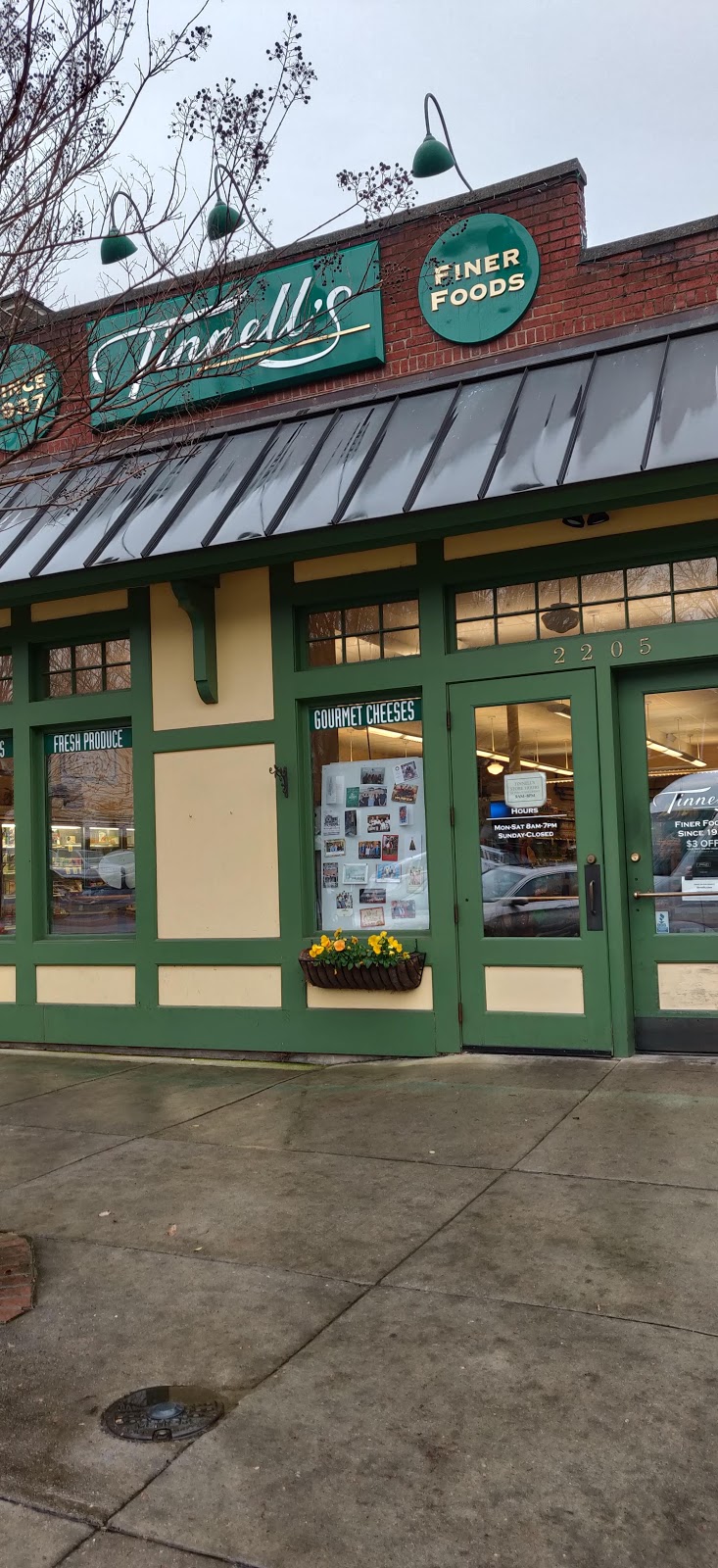 Crystal Spring Grocery Co. | restaurant | 2205 Crystal Spring Ave SW, Roanoke, VA 24014, USA | 5405959113 OR +1 540-595-9113