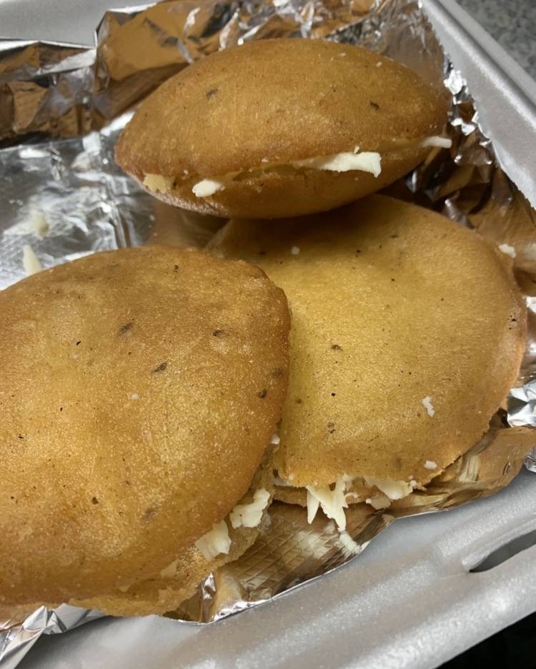 Antojitos La Venezolana | restaurant | 1451 Donelson Pike, Nashville, TN 37217, USA | 6159464501 OR +1 615-946-4501