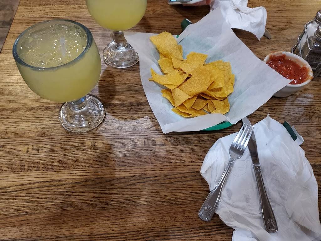 El Loro Mexican Grill and Cantina | restaurant | 5001 American Blvd W, Bloomington, MN 55437, USA | 9524566097 OR +1 952-456-6097