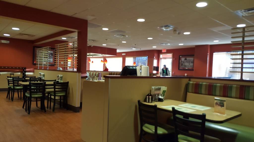 Newport Creamery | meal takeaway | 208 W Main Rd, Middletown, RI 02842, USA | 4018462767 OR +1 401-846-2767