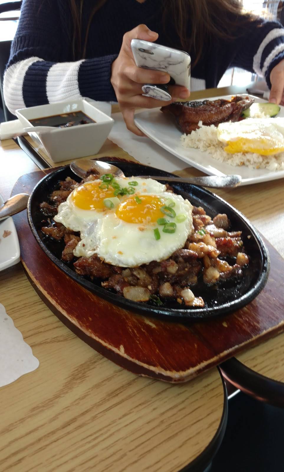 GOTO@SILOG | restaurant | 14650 Roscoe Blvd, Panorama City, CA 91402, USA | 8188100200 OR +1 818-810-0200