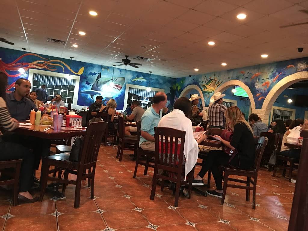 El Bucanero - Blanco | restaurant | 16505 Blanco Rd, San Antonio, TX 78232, USA | 2104089297 OR +1 210-408-9297