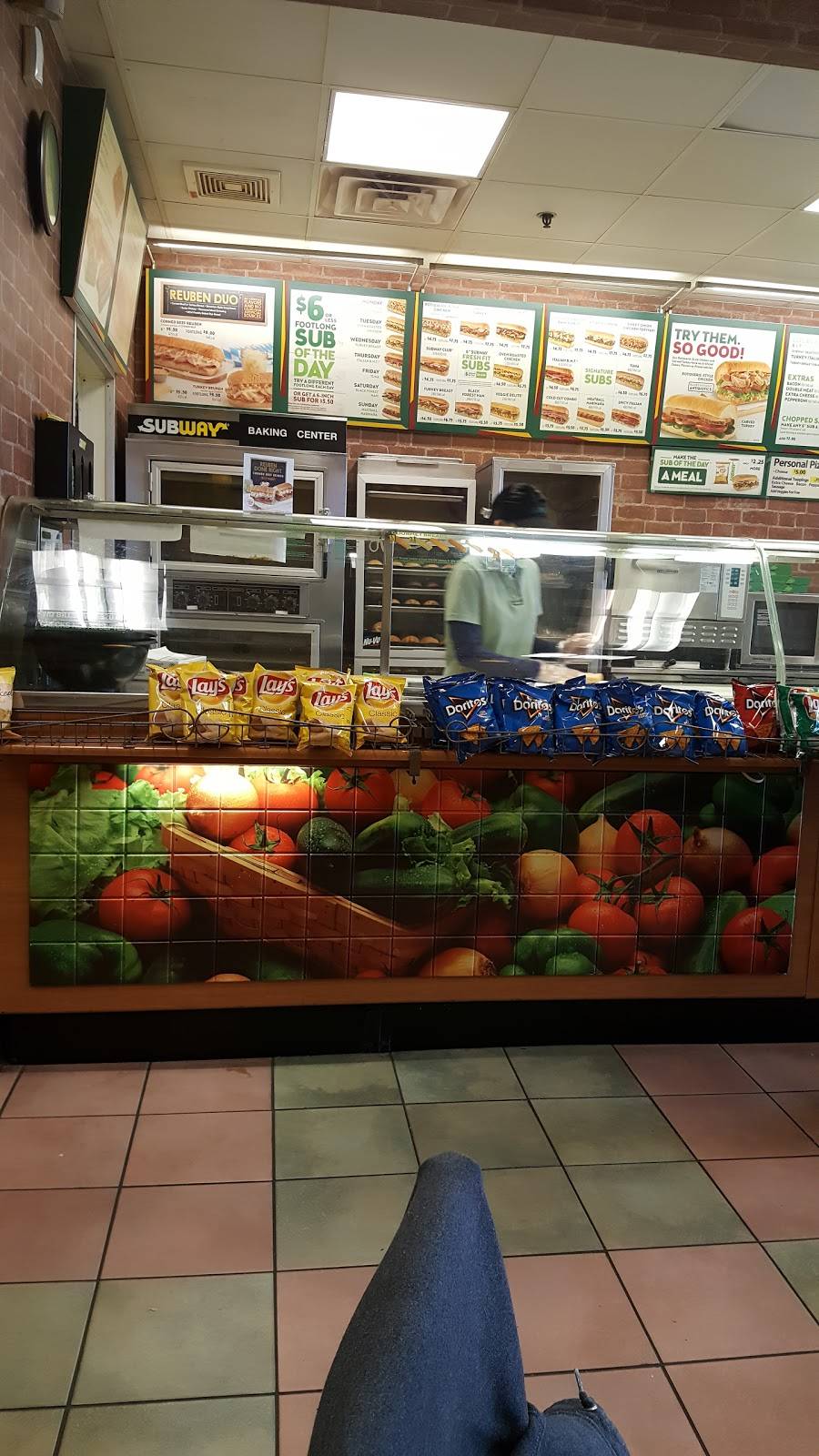 Subway | meal takeaway | 6069 Old Canton Rd, Jackson, MS 39211, USA | 6018999890 OR +1 601-899-9890