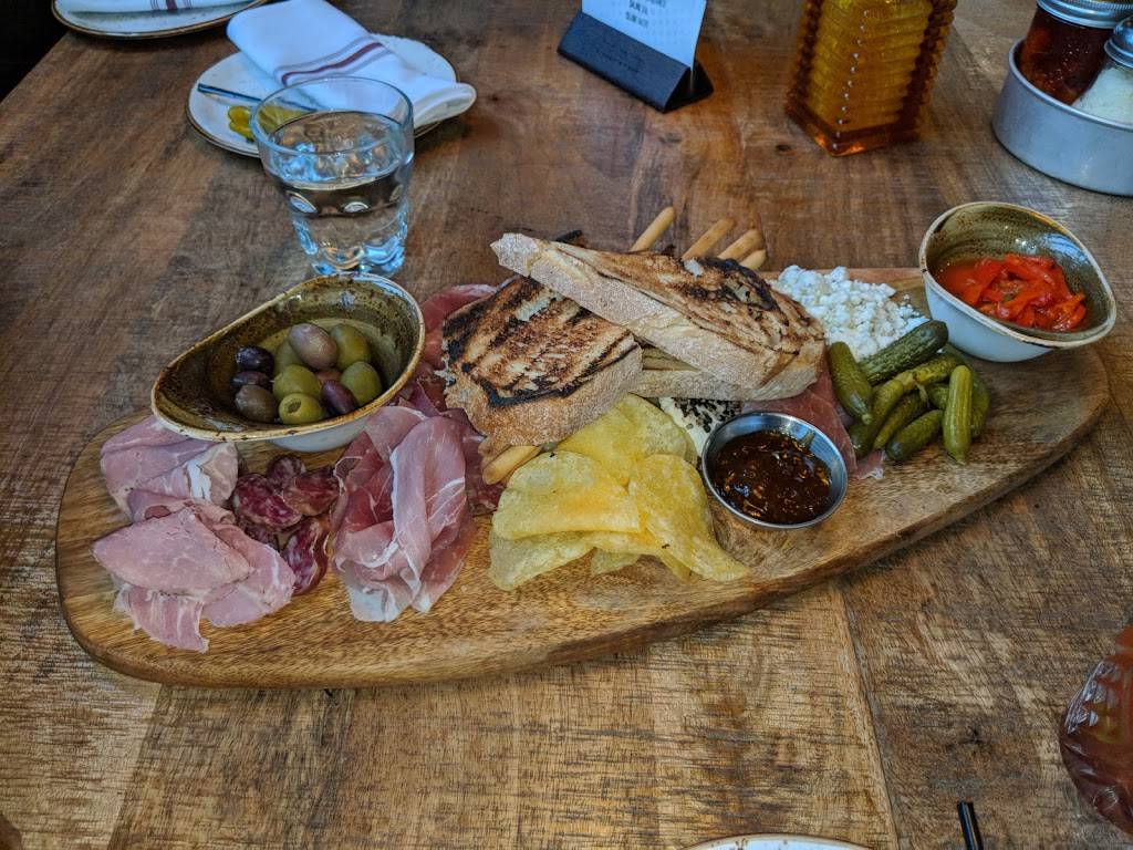 Industria Pizzeria + Bar | meal takeaway | 1860 Appleby Line, Burlington, ON L7L 0B7, Canada | 2893130010 OR +1 289-313-0010