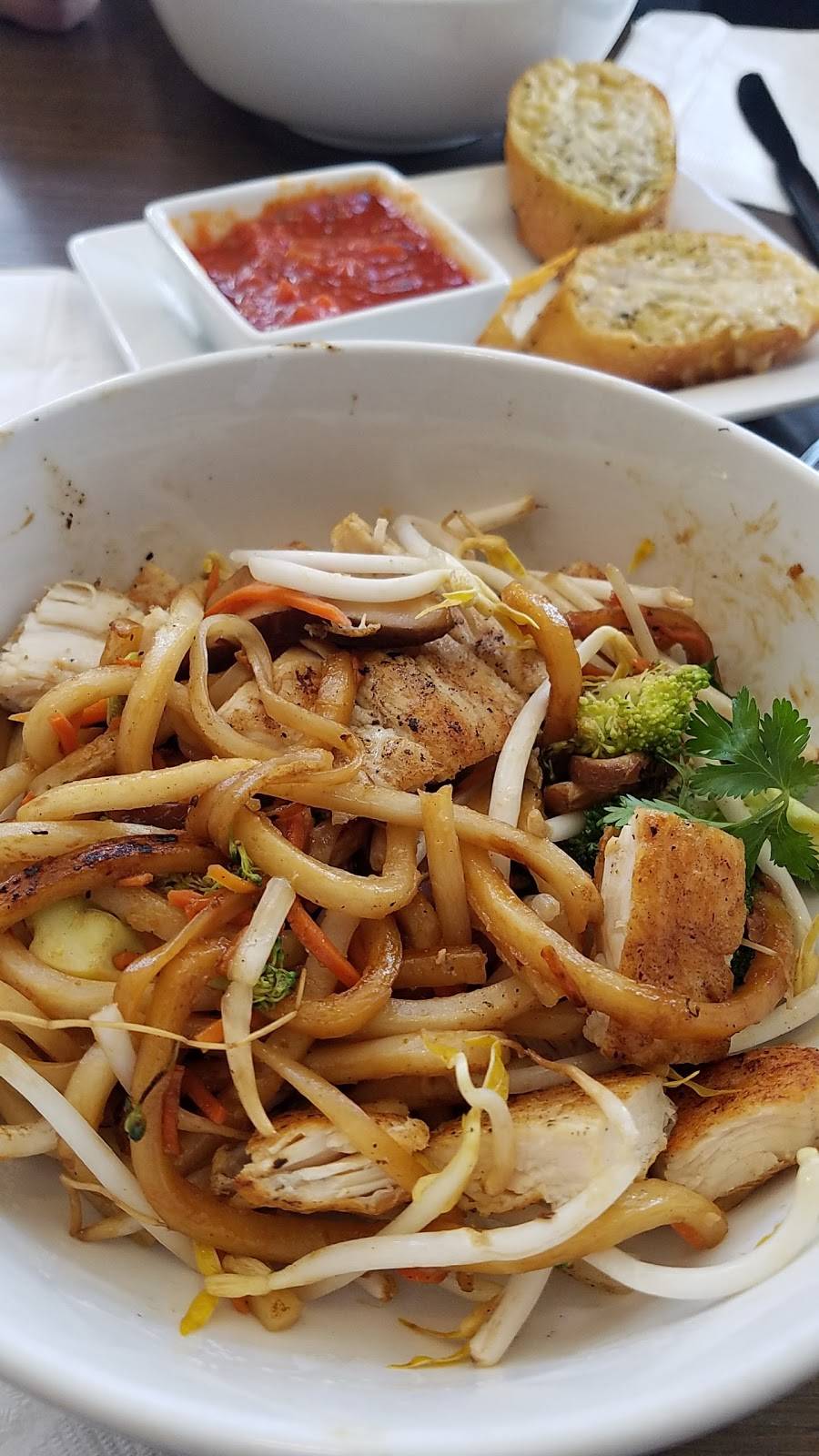 Noodles and Company | restaurant | 3683 E Colonial Dr, Orlando, FL 32803, USA | 4072289870 OR +1 407-228-9870
