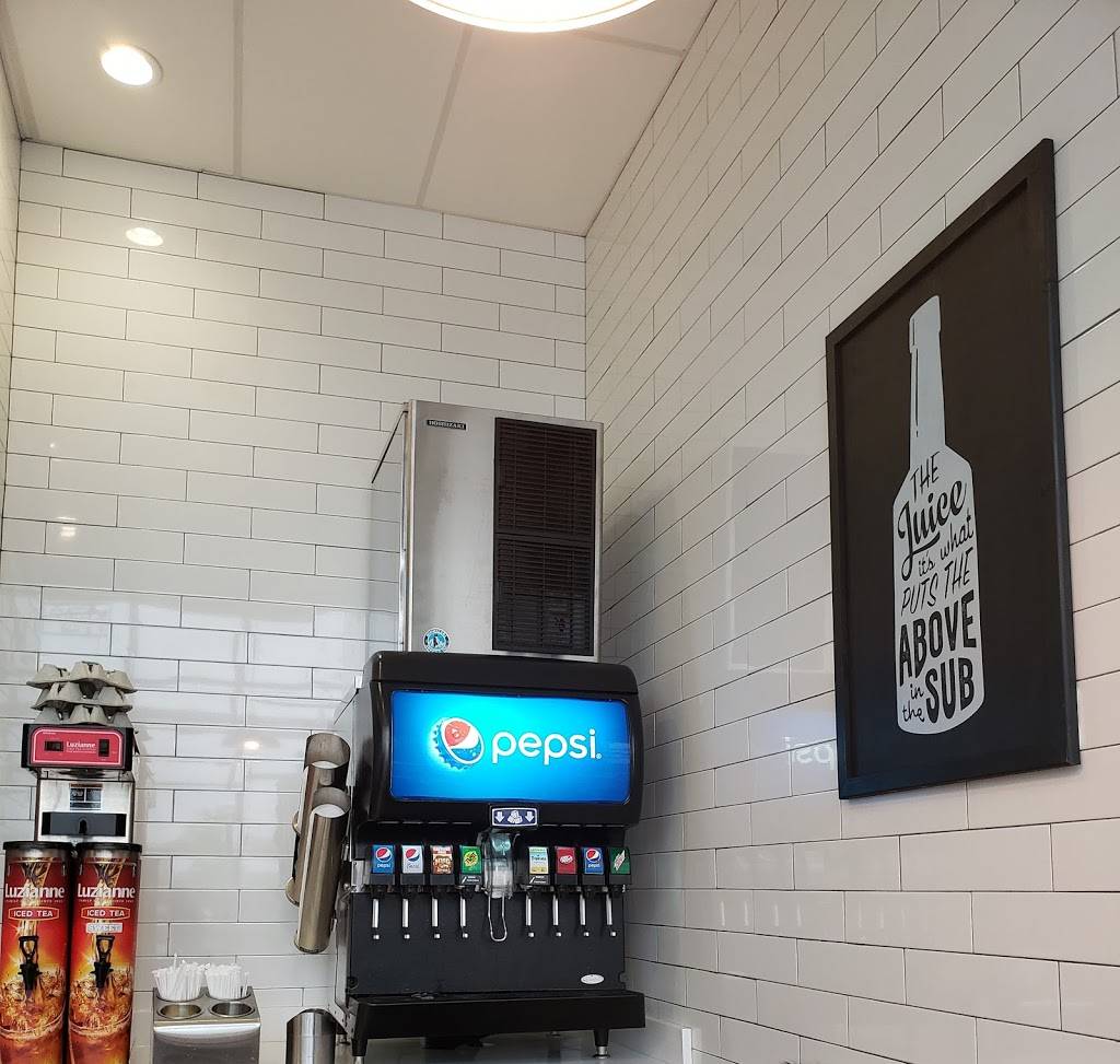 Jersey Mikes Subs | restaurant | 6583 S Parker Rd #200, Centennial, CO 80016, USA | 3036904118 OR +1 303-690-4118