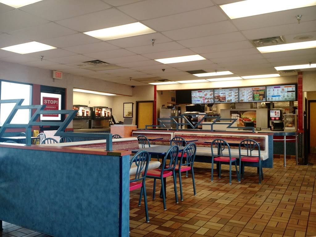 Burger King | restaurant | 455 S Robert St, St Paul, MN 55107, USA | 6512280016 OR +1 651-228-0016