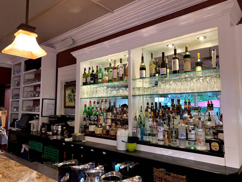 Corner Kitchen | restaurant | 3 Boston Way, Asheville, NC 28803, USA | 8282742439 OR +1 828-274-2439