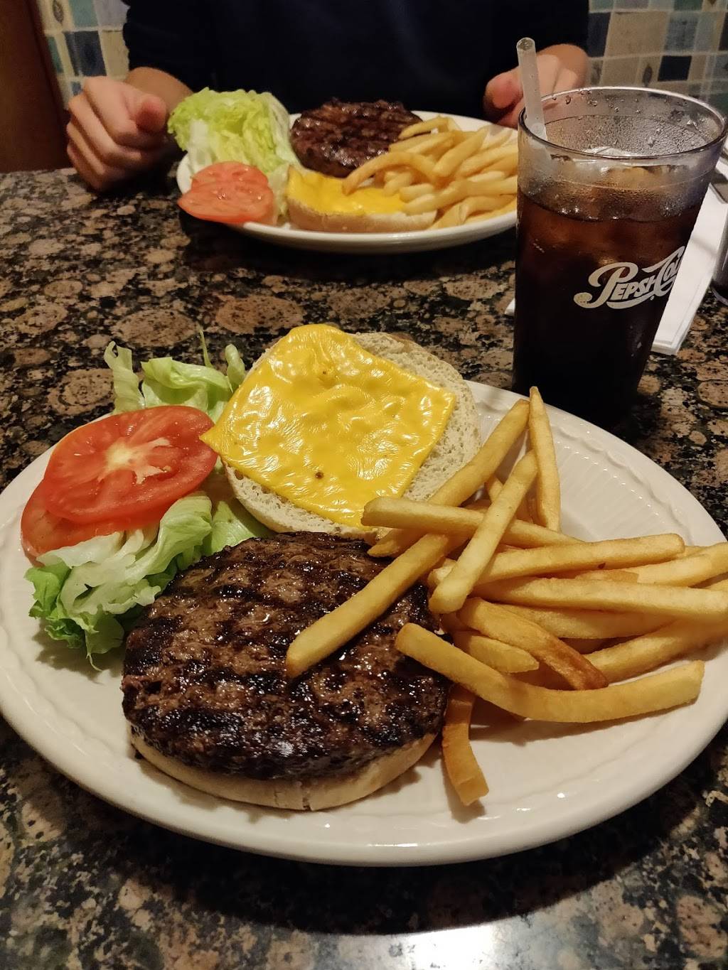 Dobbs Diner | restaurant | 444 Broadway, Dobbs Ferry, NY 10522, USA | 9146740850 OR +1 914-674-0850