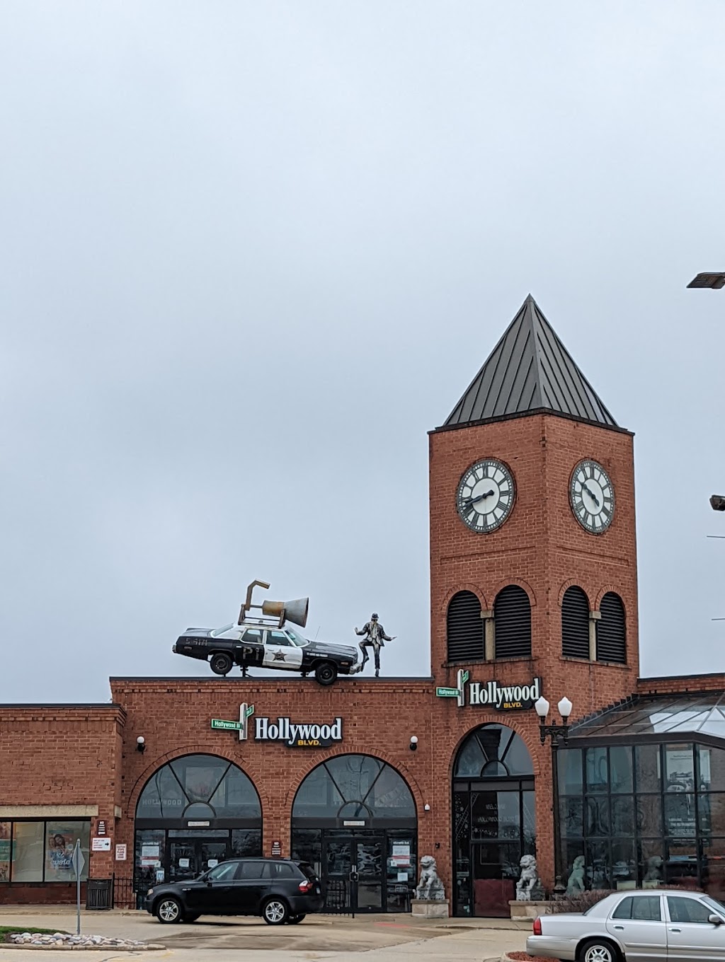 Hollywood Blvd Cinema | restaurant | 1001 West, 75th St, Woodridge, IL 60517, USA | 6304271880 OR +1 630-427-1880