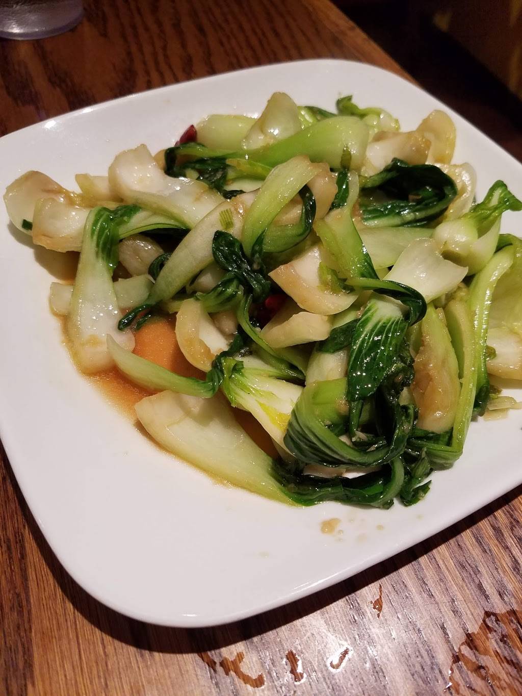 Lilis Restaurant | restaurant | 197 N Pleasant St, Amherst, MA 01002, USA | 4132535888 OR +1 413-253-5888